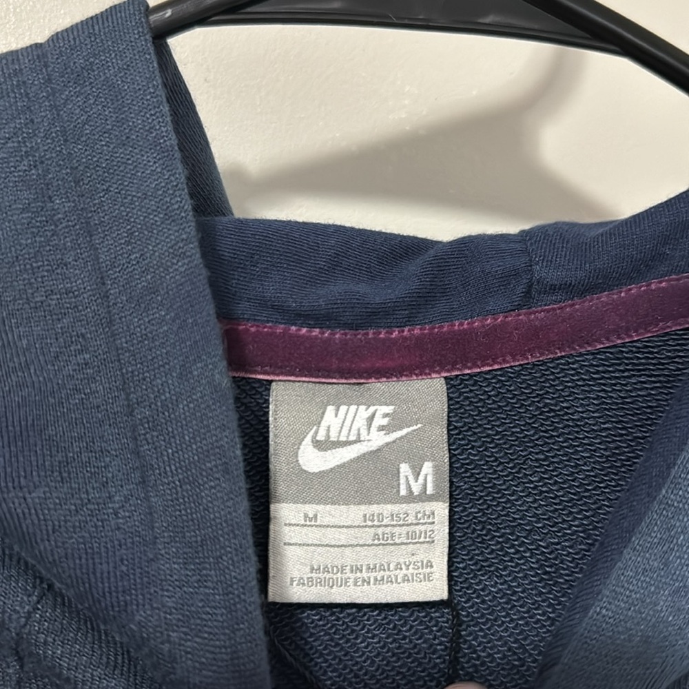 NWOT! Nike Hoodie - Picture 4 of 4